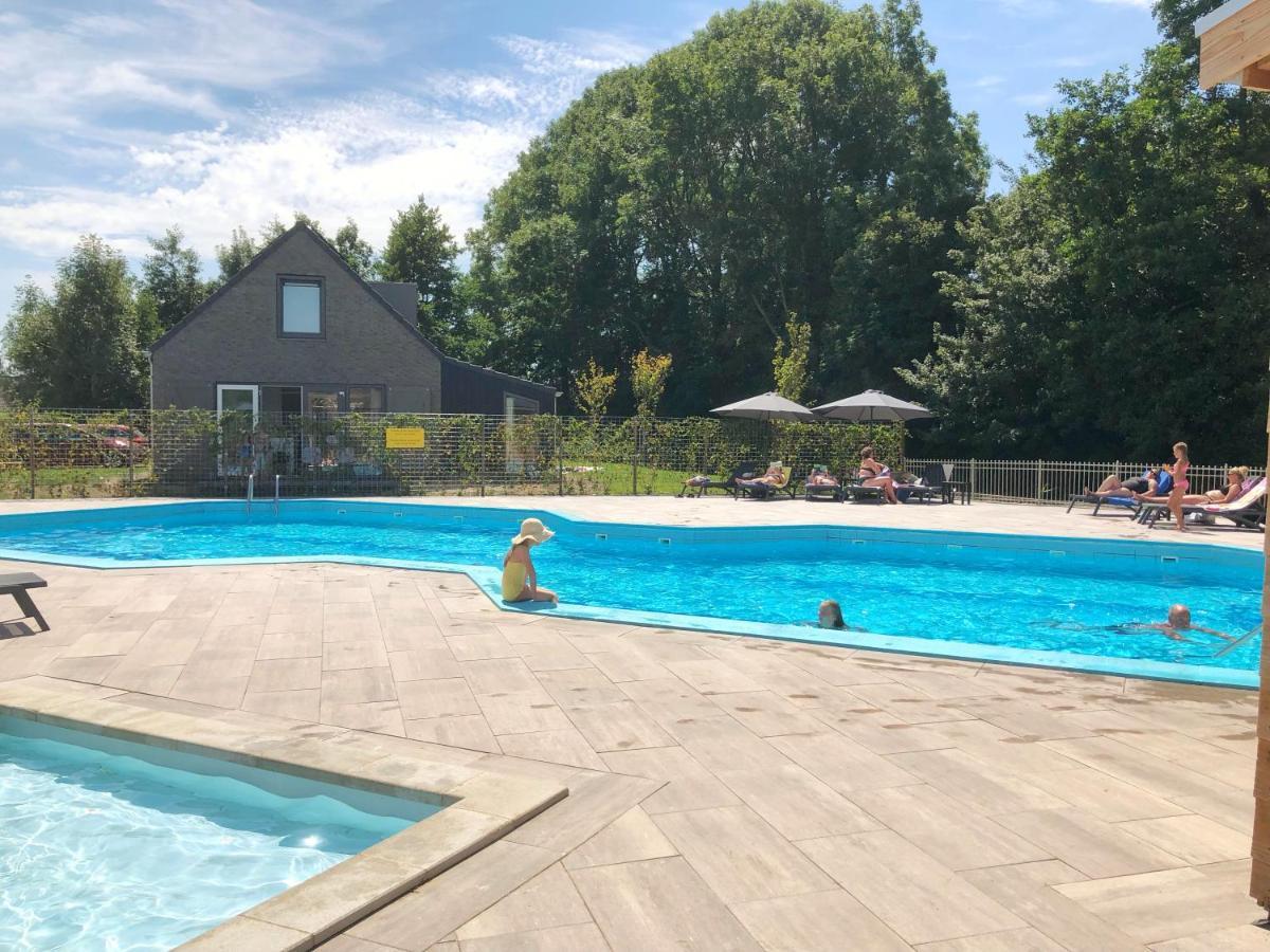 Chalet 516 Op Recreatiepark De Wielen 신트 마르턴 외부 사진