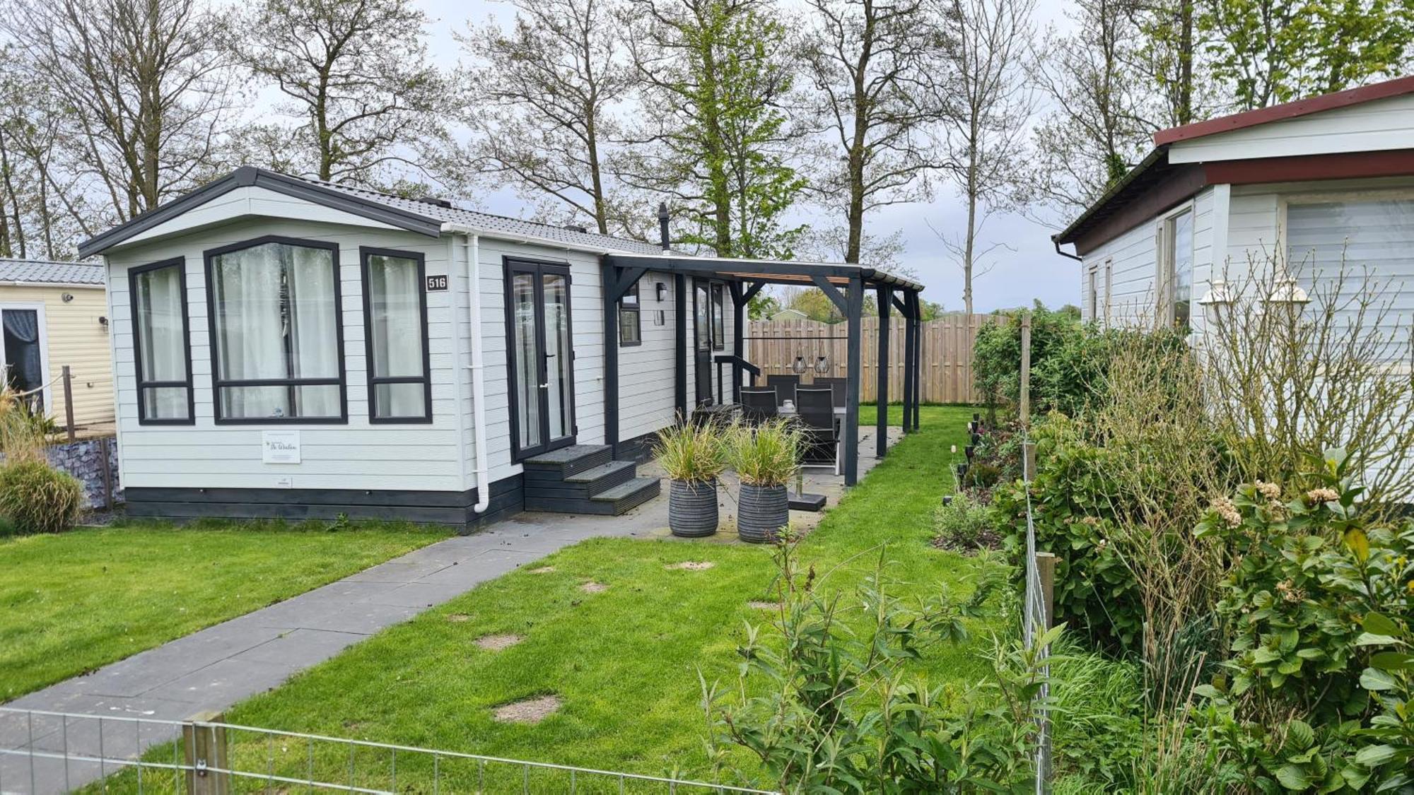 Chalet 516 Op Recreatiepark De Wielen 신트 마르턴 외부 사진